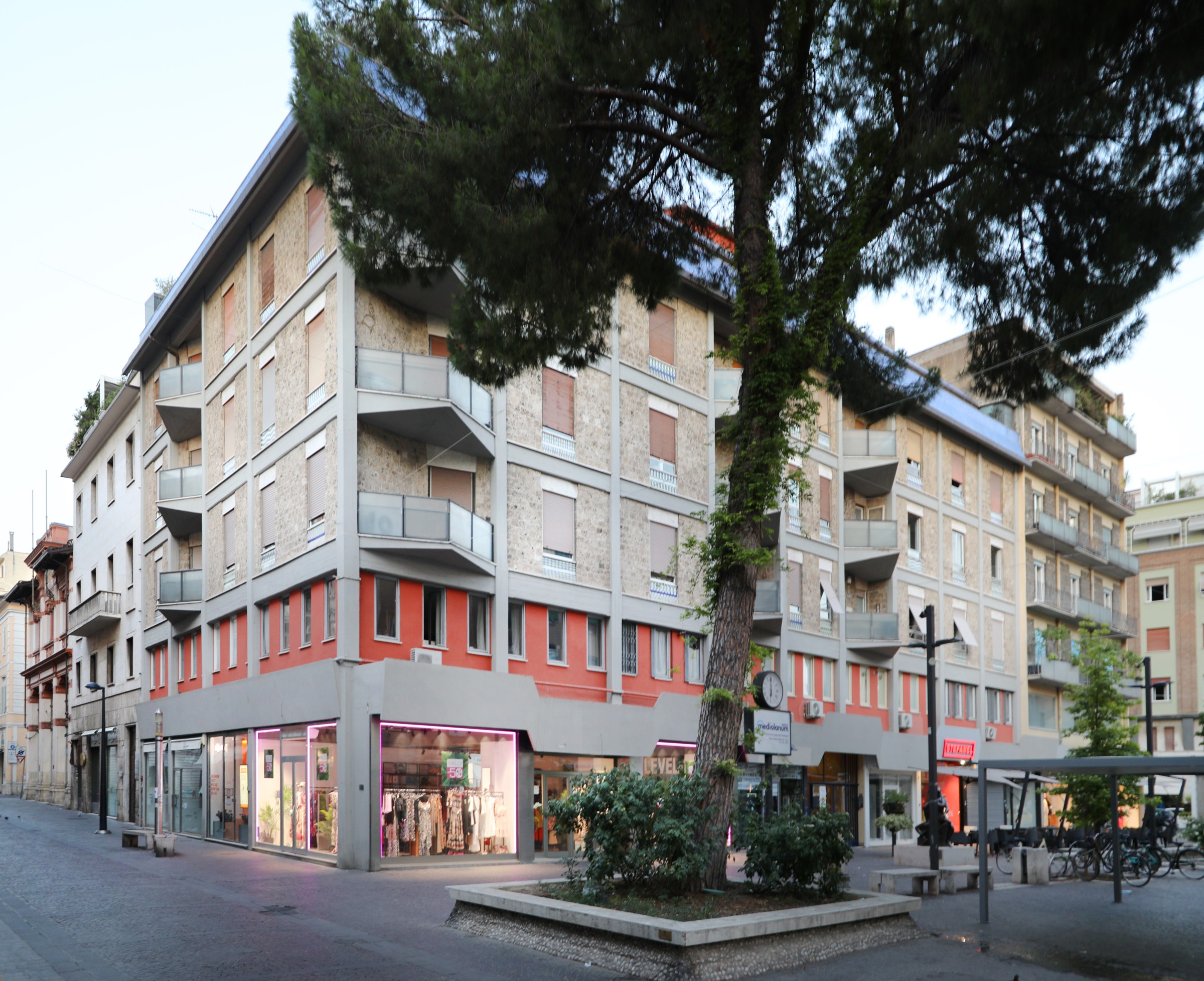 Case Chitarrini e Franconi, Terni, Italia